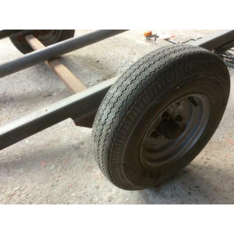Torsieas/ aanhangwagen