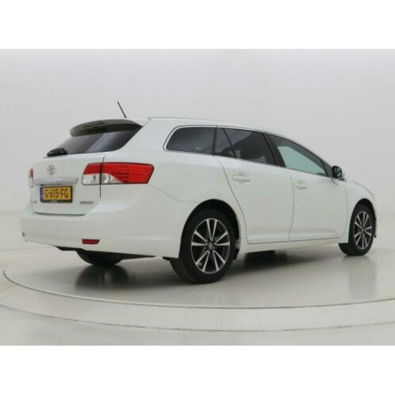 Toyota Avensis Wagon 1.8 VVTi Business Limited | Navigatie |