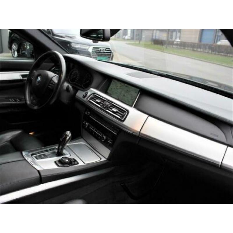 Bmw 7-SERIE 750d xDrive M-Sport Aut./ Schuifdak/ Head-Up/ So