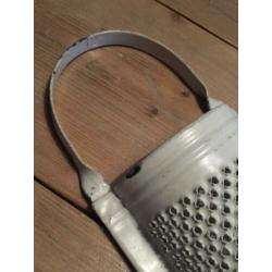 Emaille rasp brocante wit