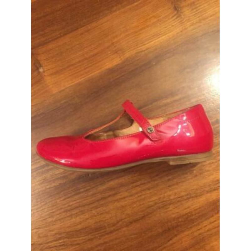 Rode lakschoenen maat 35