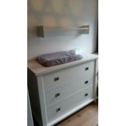 Babykamer ledikant en commode babypark