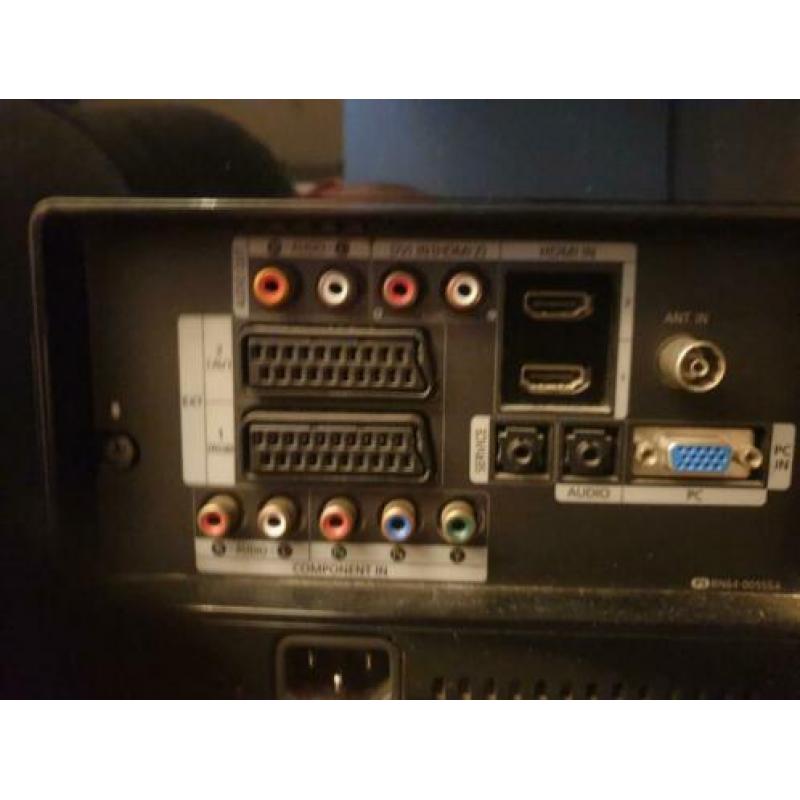 Samsung 32 inch LCD TV incl voet+muurbeugel Vogel