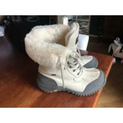 Ugg adirondack beige maat 38 zgn