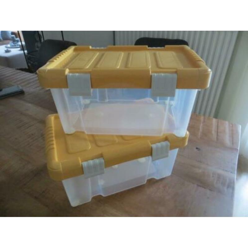 2 Opbergbakjes 30 cm lang breed 20 cm hoog 15 cm /izgs
