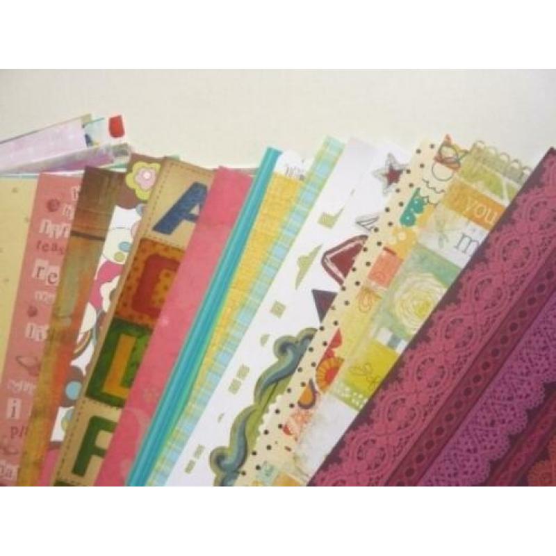 68 vellen scrapbook papier/karton van 30,5 x 30,5 cm.