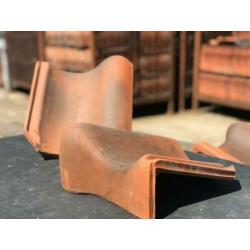 Mundimat dakmaterialen: Gebruikte hulpstukken rood/blauw...
