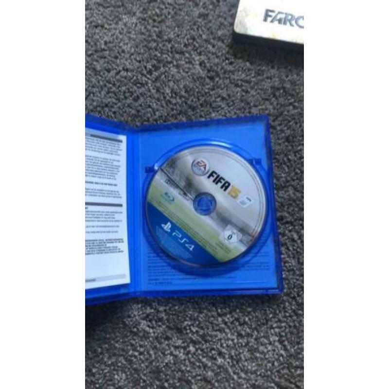 Ps4-slim met spellen en account
