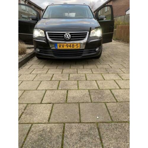 Volkswagen Touran 1.4 TSI 103KW DSG 2008 Zwart 7 persoons