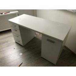 Bureau 145x77x60