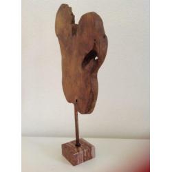 Boomstam schijf op marmeren voet marmer design teak hout