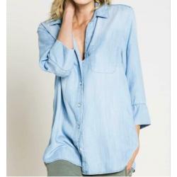 ZGAN - By Bar Denim Blouse model Zoe mt L