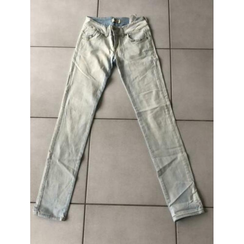 Een mooie lichte LTB broek size 29/34