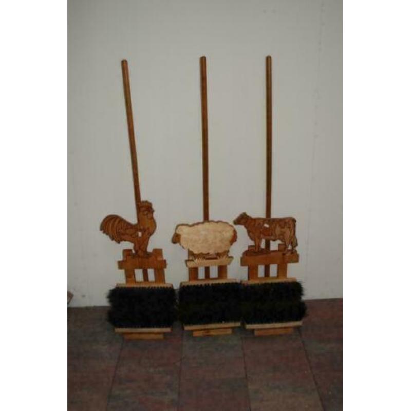 Laarzenveger/ Laarzenboste / Houten Voetenveger / Borstelmat