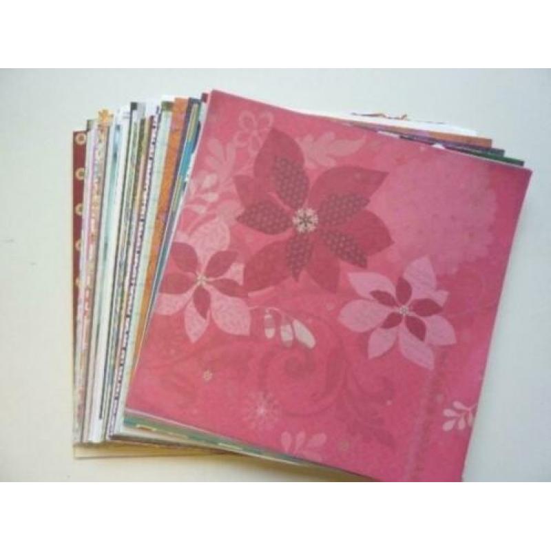 68 vellen scrapbook papier/karton van 30,5 x 30,5 cm.