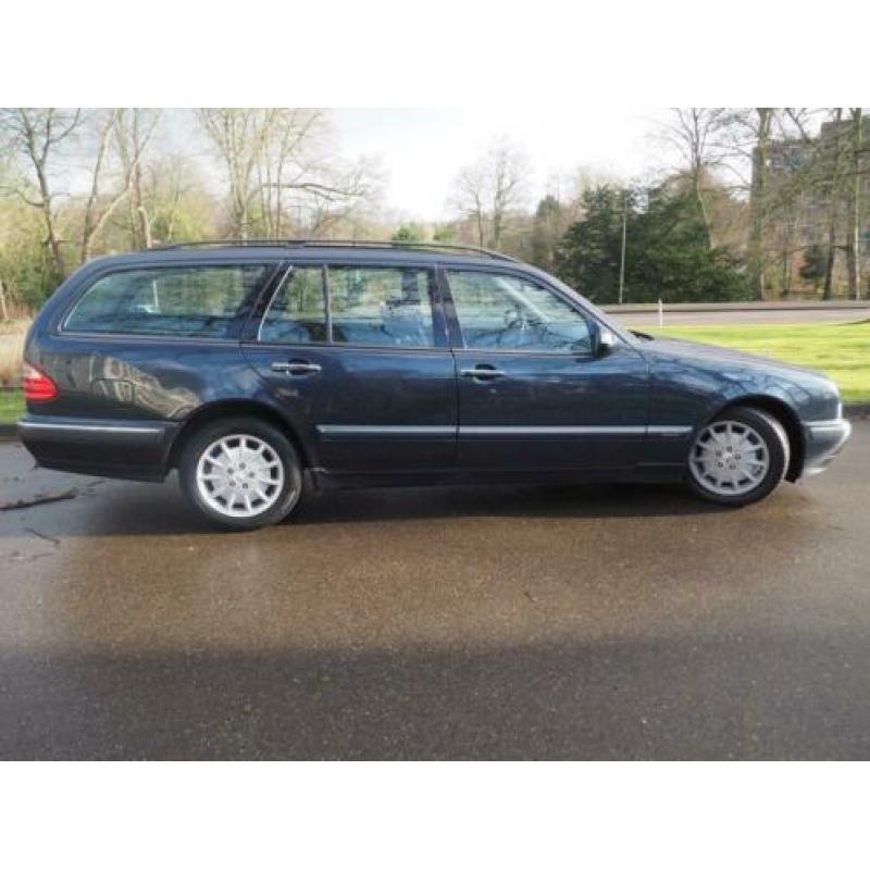 Mercedes-Benz E-klasse, 320 V6 COMBI 140.000 km ! (3x 320TE)