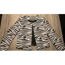 Zebra print jas met haak sluiting
