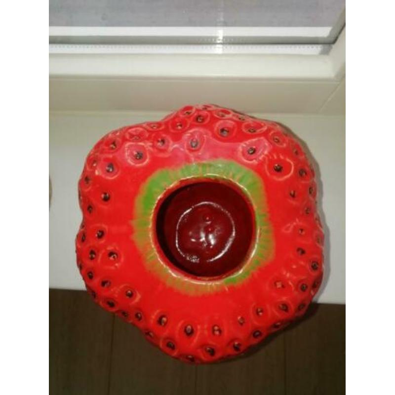 Des Pots Aardbeivaas