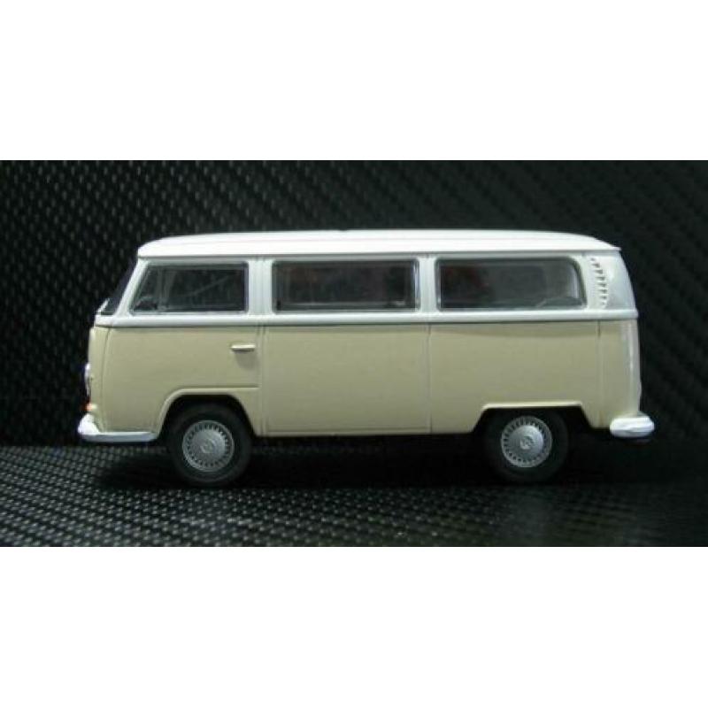 1:32 Creme/witte Volkswagen personenbus T 2 + doos