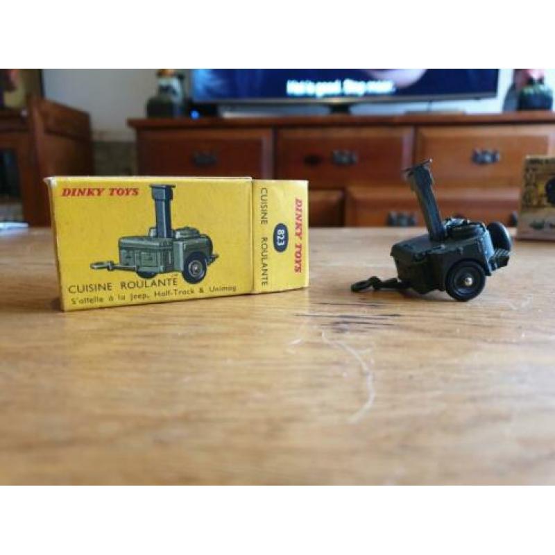 Dinky toys 823 cuisine roulante. in nieuwstaat met dito doos
