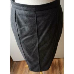 Escada rok maat 40