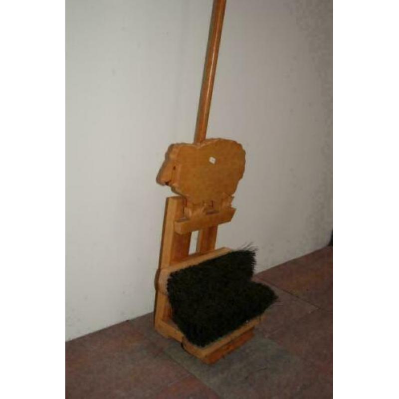 Laarzenveger/ Laarzenboste / Houten Voetenveger / Borstelmat