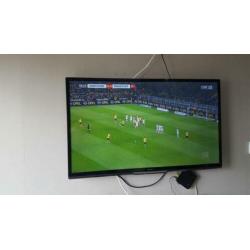 philips Smart led-tv model 46pfl4208h/12 Full HD.