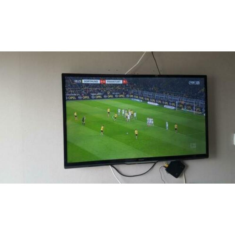 philips Smart led-tv model 46pfl4208h/12 Full HD.