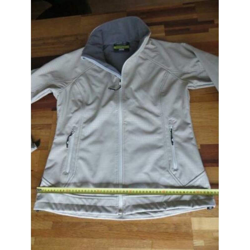 Trespass Softshell jack / jas maat L / 40