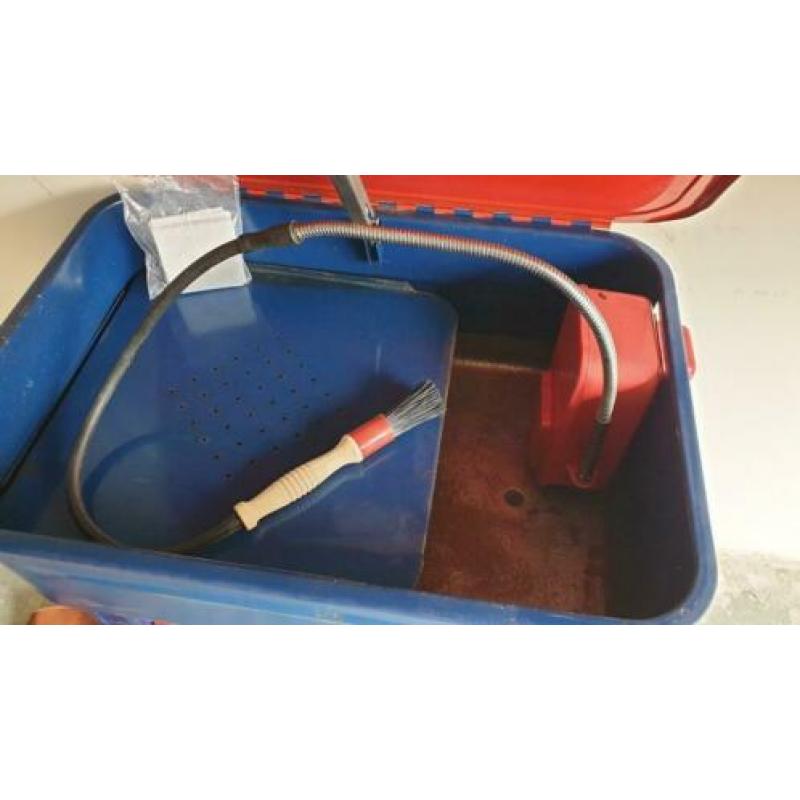 Schone 90 liter ontvetterbak onderdelenreiniger + nwe pomp