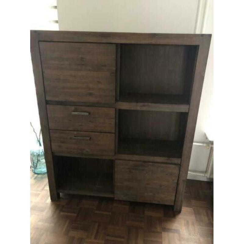 Kast en TV-Kast