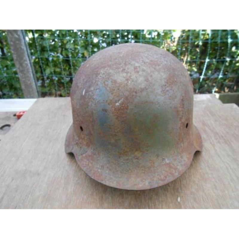 Duitse WO2 M42 Camo staalhelm,stalvondst.