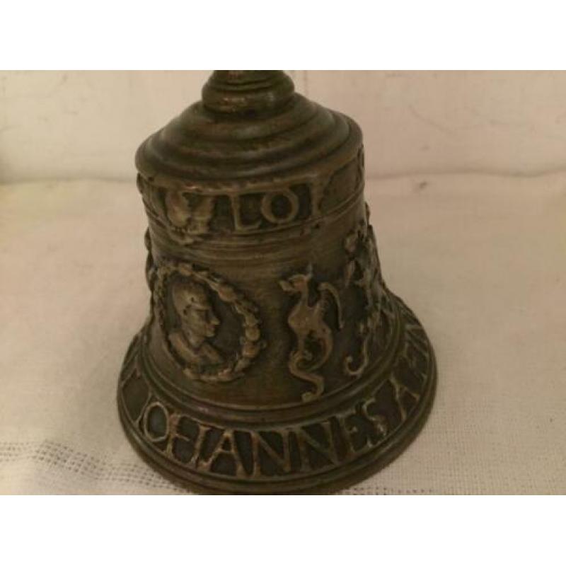 16de eeuwse tafelbel mechelen johannesafine 1552