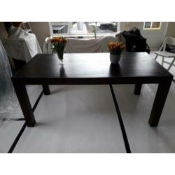 Eettafel (in eigen kleur te verven)