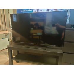 40" Full HD LED TV met tv meubel
