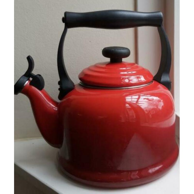 le creuset tradition fluitketel kersenrood 2,1l