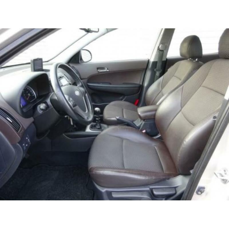 Hyundai i30 1.6 CRDi Style (bj 2008)
