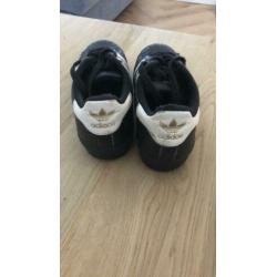 Adidas superstar zwart maat 36 2/3