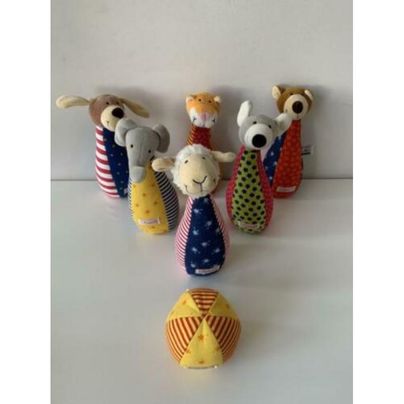 Knuffel kegelspel met bal (rammelaar) van Sigikid
