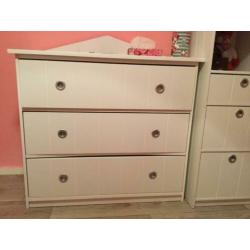 Commode met kledingkast