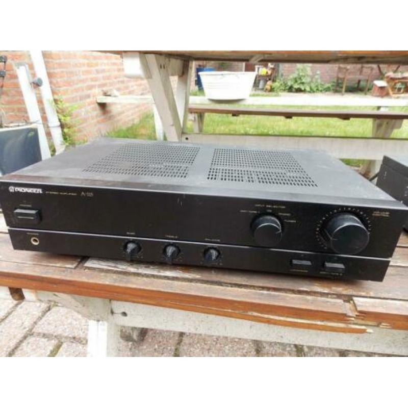 Pioneer a 115 210 watt versterker