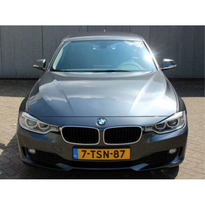 BMW 3 Serie Touring 316i 136 PK Executive Leder Xenon Navi-P