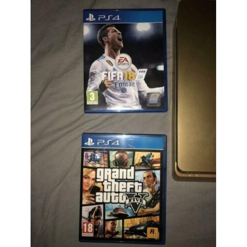 Gold Playstation 4, 2 controles, 2 spellen