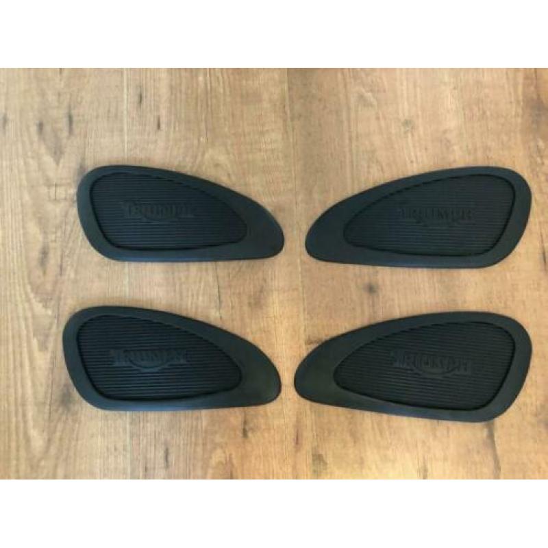 Triumph Bonneville - Scrambler tank pads knee pads