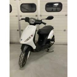 Piaggio Zip brom 4T 2011 wit (verkeerd in zeer goeie staat)