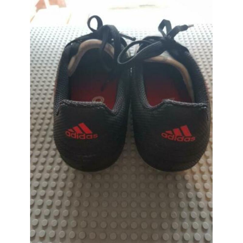 Adidas voetbalschoenen maat 32