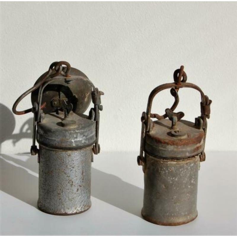 Oude carbidlamp - mijnwerkerslamp.