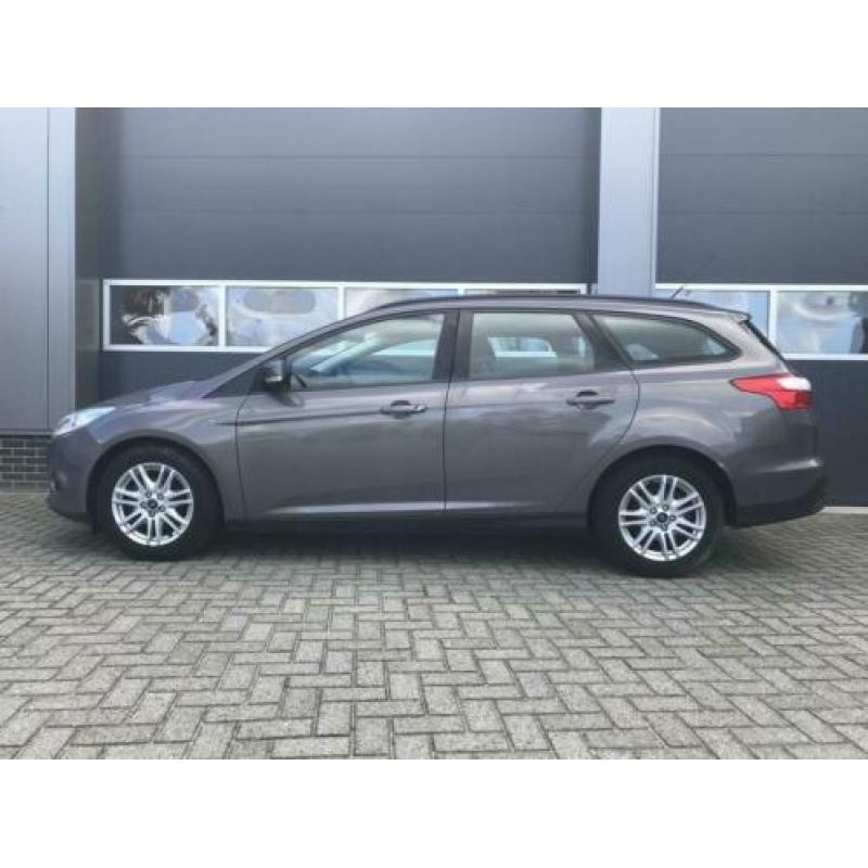 Ford Focus Wagon 1.6 TDCI Titanium airco, PDC, LMV, trekhaak