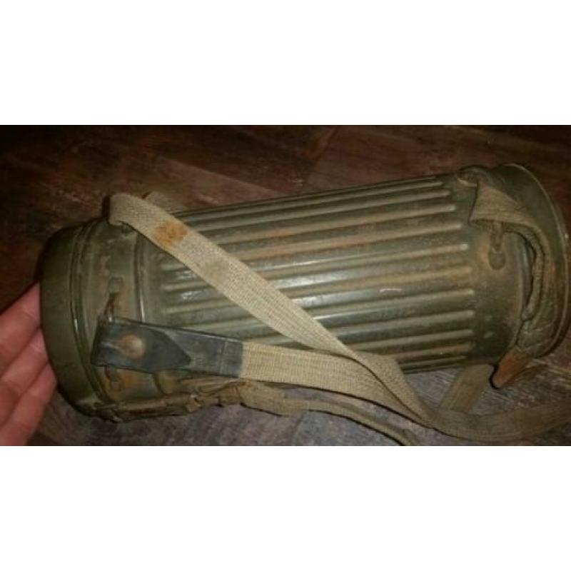 Duits WOII gasmasker gasmaskerbus rubberversterkte draagriem