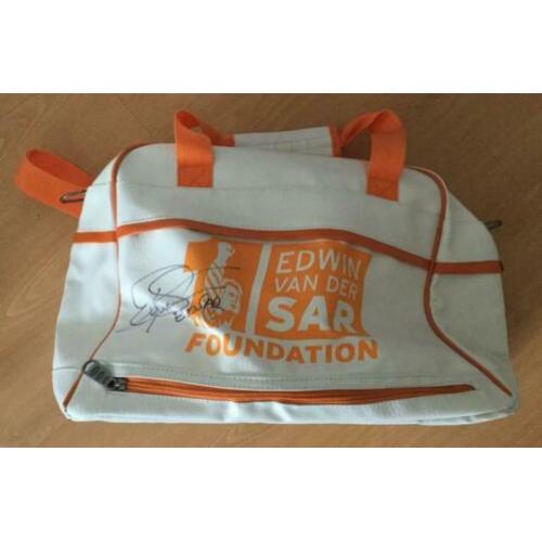 Sporttas Edwin van der Sar foundation met handtekening Edwin